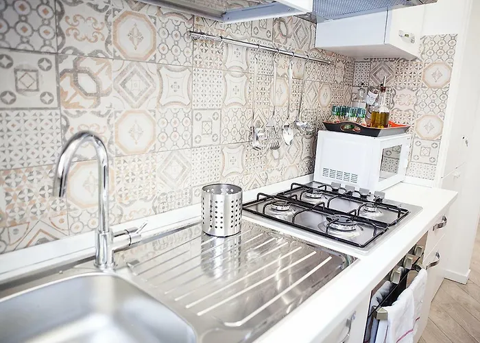 Rhome Merulana Apartment *